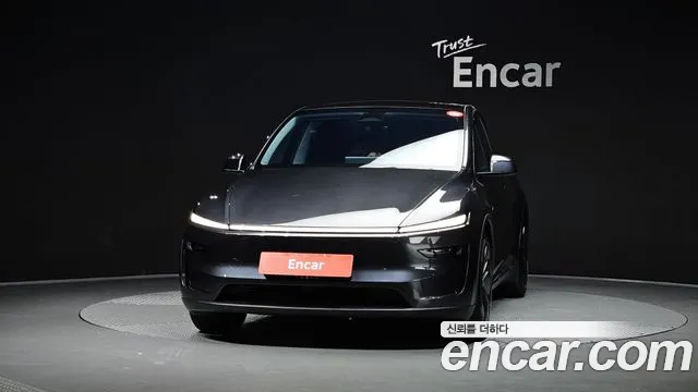 Tesla Model Y — Фото автомобиля 3