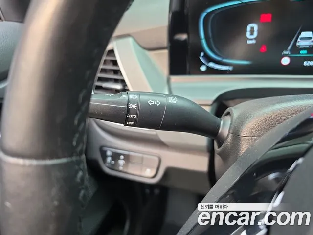 Kia Seltos New — Фото автомобиля 28