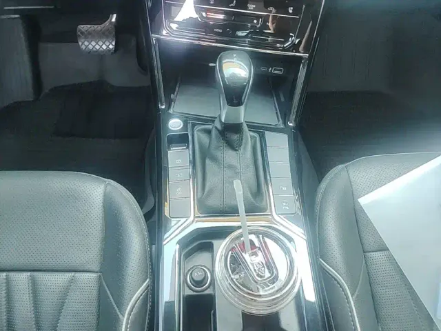 Volkswagen Passat — Фото автомобиля 13