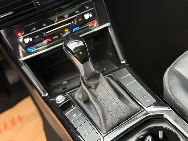 Volkswagen Passat — Фото автомобиля 13