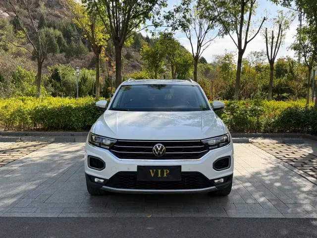 Volkswagen T-Roc — Фото автомобиля 2