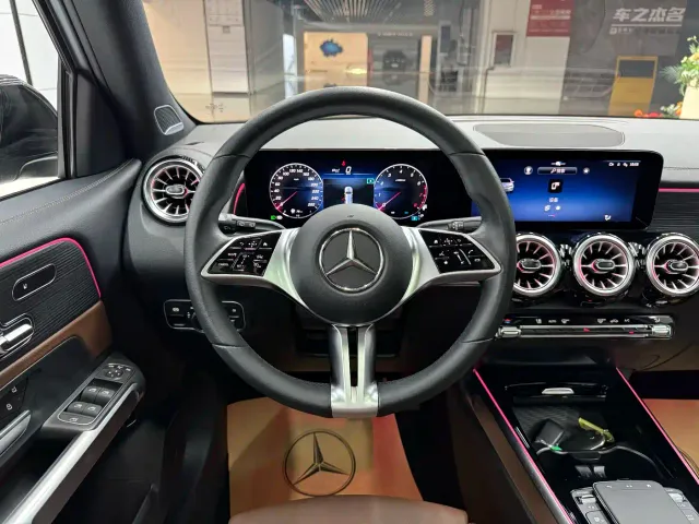 Mercedes-Benz GLB-Class — Фото автомобиля 10