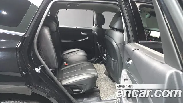 Hyundai Santafe Новый Santa Fe Бензин 2.5T 2WD — Фото автомобиля 12