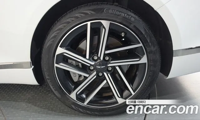 Genesis G80 RG3 — Фото автомобиля 6