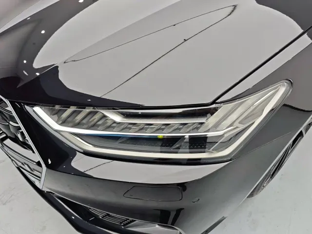 Audi A7L — Фото автомобиля 9