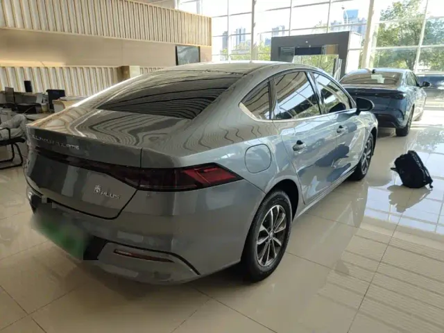 BYD Qin PLUS — Фото автомобиля 6