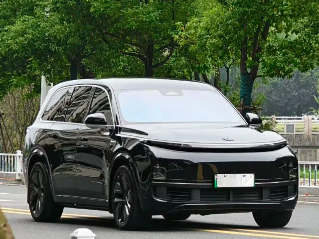 Li Auto L9 — Фото автомобиля 3