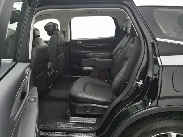 Ford Edge — Фото автомобиля 15