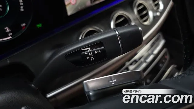 Mercedes-Benz E-Class W213 — Фото автомобиля 12