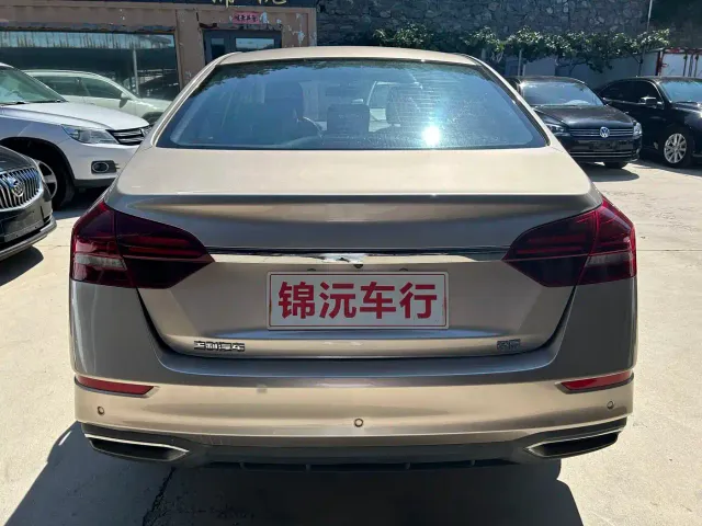 Geely Emgrand — Фото автомобиля 8