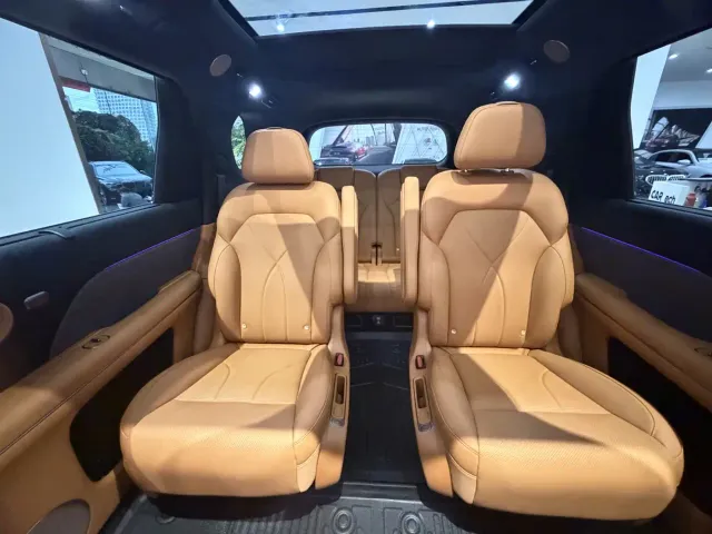 IM Motors LS8 — Фото автомобиля 15