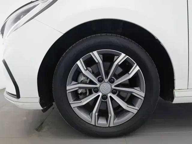 BYD Song MAX — Фото автомобиля 17