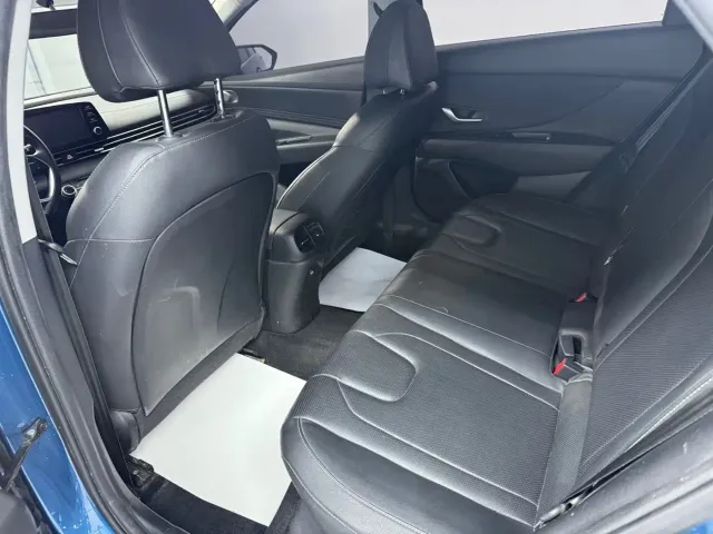 Hyundai Elantra — Фото автомобиля 10