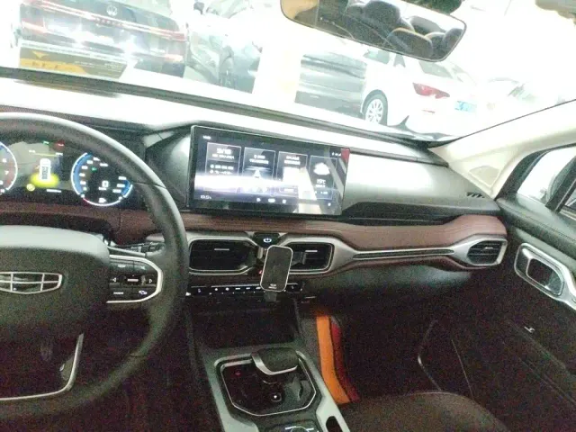 Geely Haoyue — Фото автомобиля 3