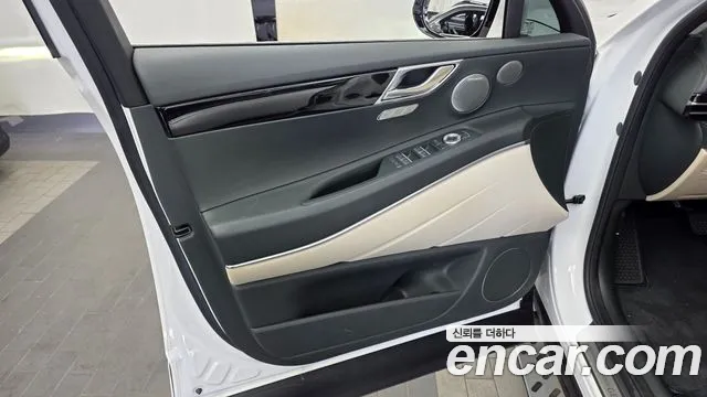 Genesis GV80 — Фото автомобиля 13