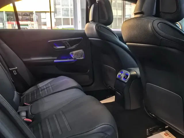 Mercedes-Benz C-Class — Фото автомобиля 7