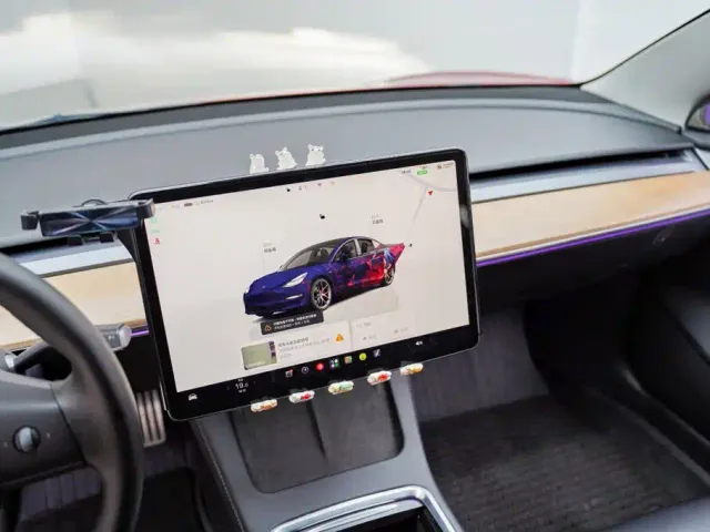 Tesla Model 3 — Фото автомобиля 7