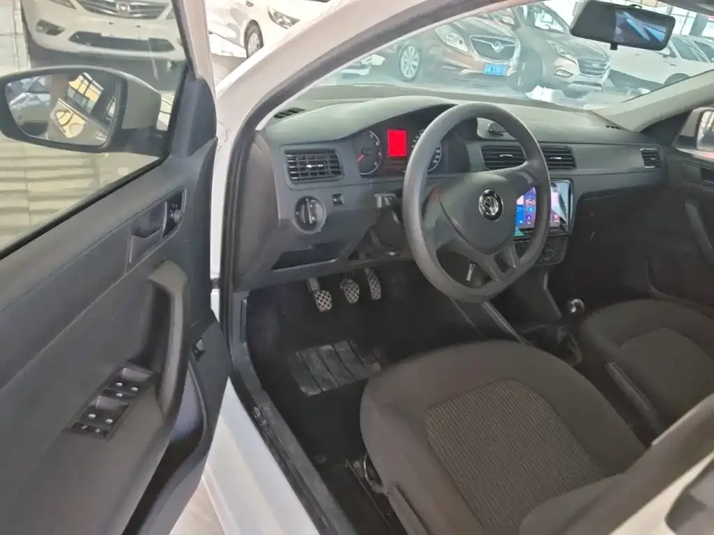 Volkswagen Santana 2021 1.5L Manual Trend Edition — Фото автомобиля 15