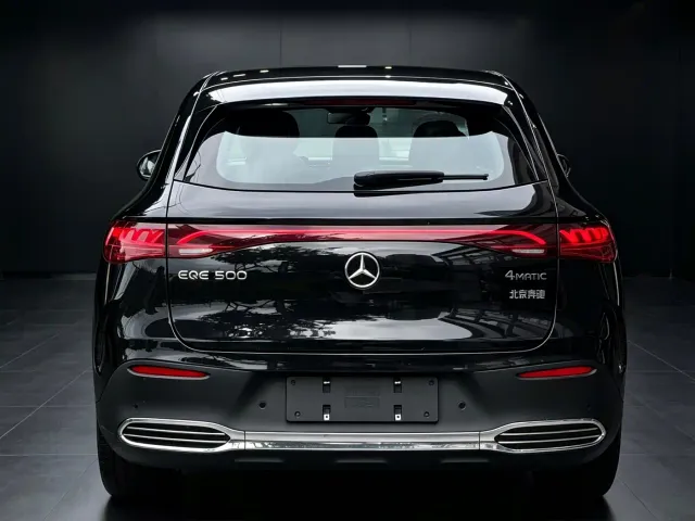 Mercedes-Benz EQE SUV — Фото автомобиля 8