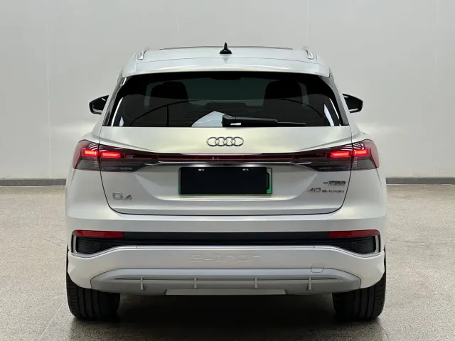 Audi Q4 e-tron — Фото автомобиля 5