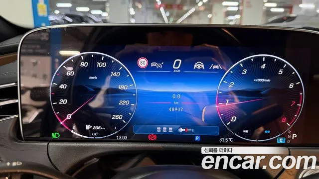Mercedes-Benz E-Class — Фото автомобиля 5