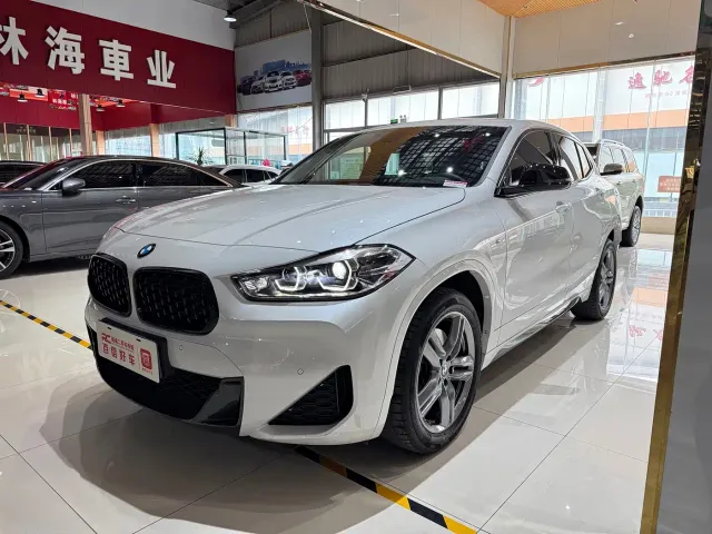 Фотография автомобиля — BMW X2
