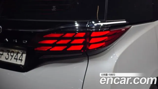 Toyota Alphard — Фото автомобиля 14