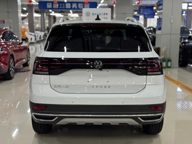 Volkswagen T-Cross — Фото автомобиля 9