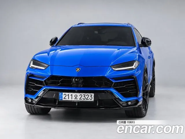 Фотография автомобиля — Lamborghini Urus