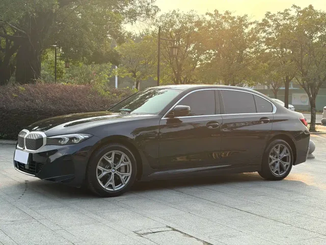 Фотография автомобиля — BMW i3