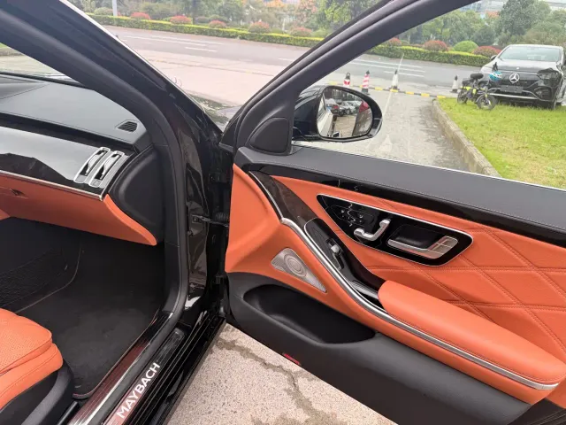 Mercedes-Benz Maybach S-Class — Фото автомобиля 13