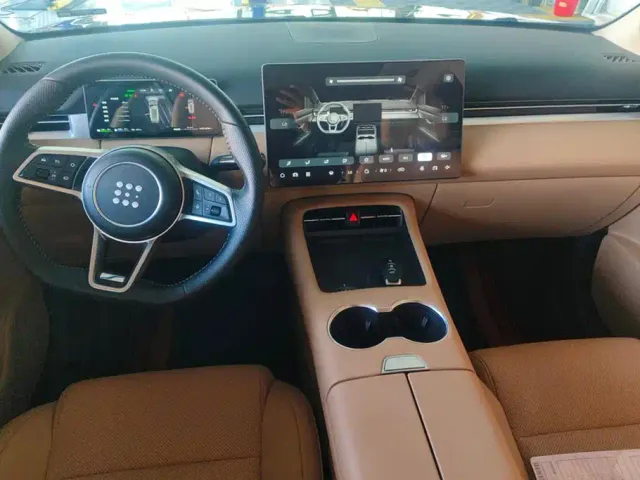 Landian E5 PLUS — Фото автомобиля 12