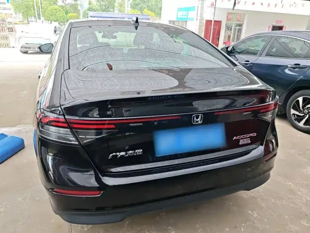 Honda Accord — Фото автомобиля 6