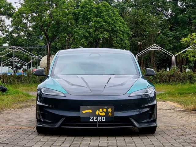 Tesla Model 3 — Фото автомобиля 2