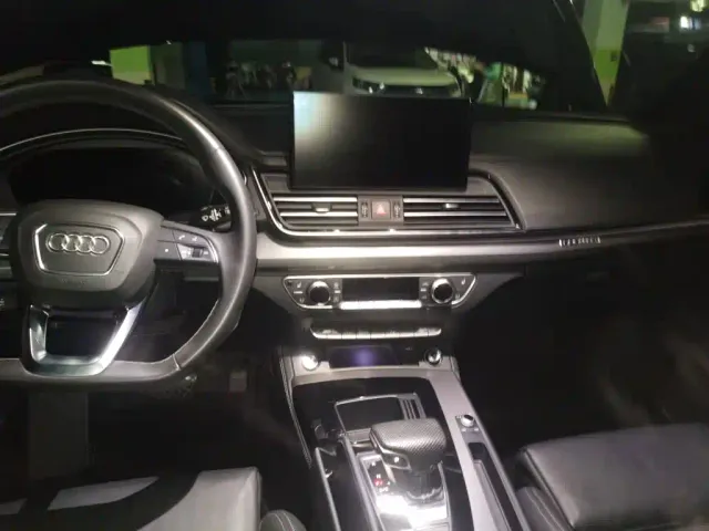 Audi Q5L — Фото автомобиля 5