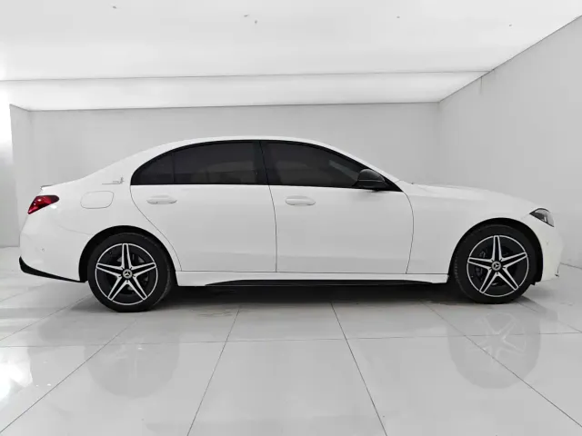 Mercedes-Benz C-Class — Фото автомобиля 8