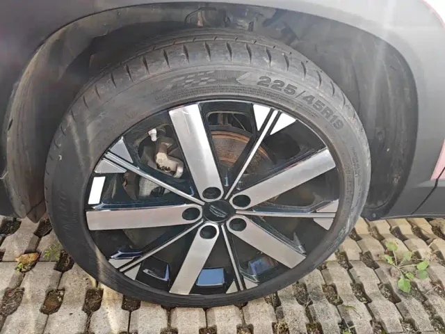 Geely ICON — Фото автомобиля 22