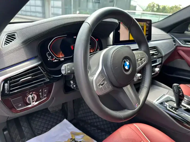 BMW 5 Series — Фото автомобиля 27