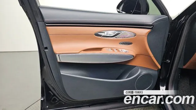 Genesis GV70 2.5T Бензин AWD — Фото автомобиля 21