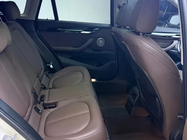 BMW X1 — Фото автомобиля 11