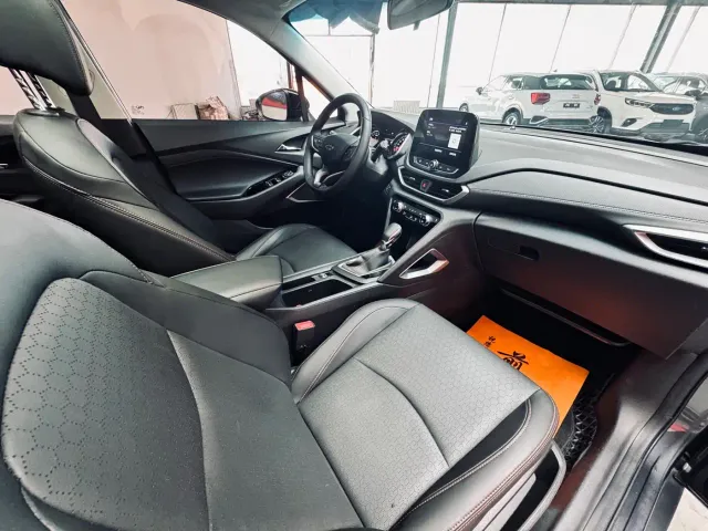 Chevrolet Orlando — Фото автомобиля 14