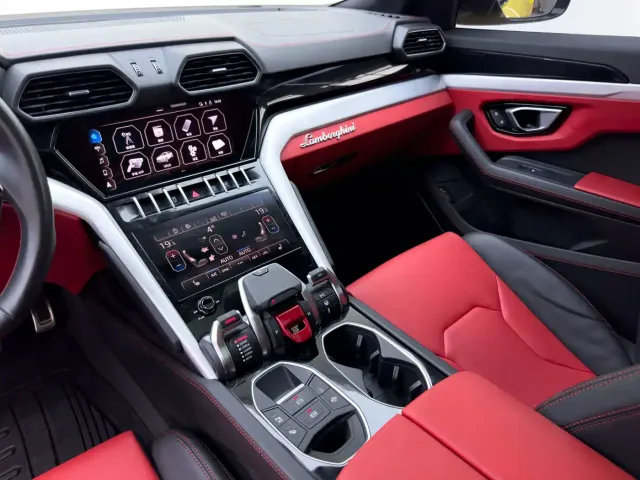 Lamborghini Urus — Фото автомобиля 22