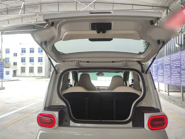Wuling Hongguang Mini EV — Фото автомобиля 18