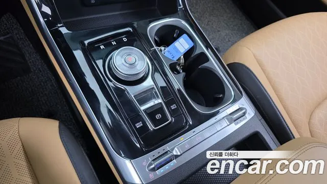 Kia Carnival Generation 4 — Фото автомобиля 9