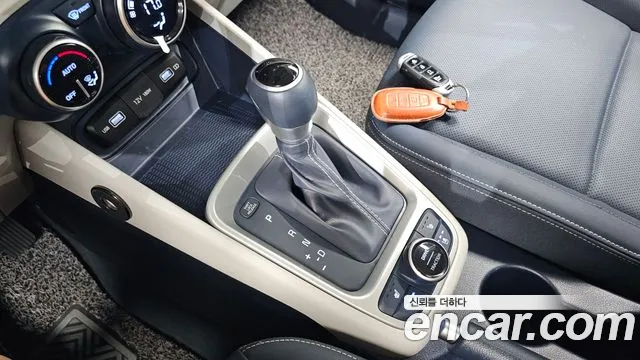 Hyundai Venue — Фото автомобиля 9