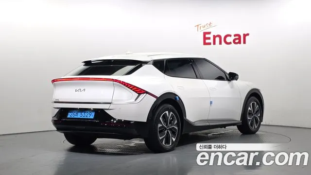 Kia EV6 — Фото автомобиля 2