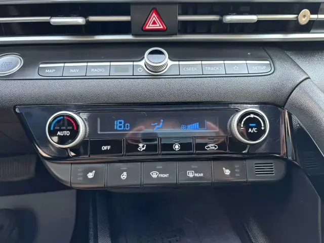 Hyundai Elantra — Фото автомобиля 11