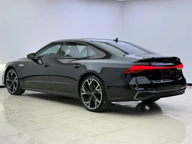 Audi A7L — Фото автомобиля 7