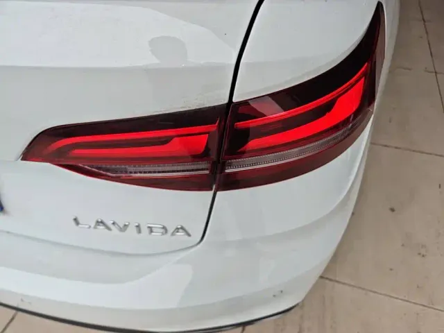 Volkswagen Lavida — Фото автомобиля 7