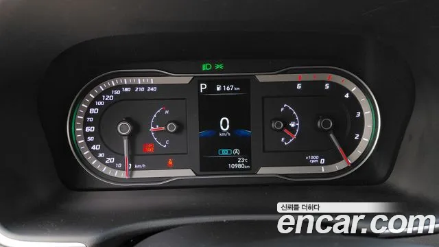 Hyundai Tucson Tucson (NX4) Дизель 2.0 2WD — Фото автомобиля 8